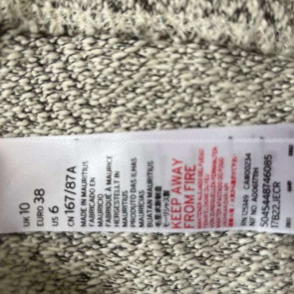 TopShop open front, herringbone tweed jacket with pockets. Size 6 - Picture 5 of 6